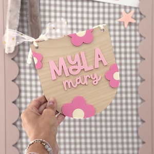 Daisy Name Sign, Nursery Name Sign, Daisy Nursery Decor, Baby Name Sign for Girl, Wood Name Sign, Floral Nursery Decor, Birth Announcement