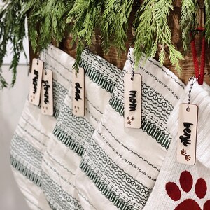 Weihnachtsstrumpf Tags, Strumpf Namensschilder, personalisierte Strumpf Tags, personalisierte Geschenkanhänger, Weihnachtsdekor, Holzanhänger
