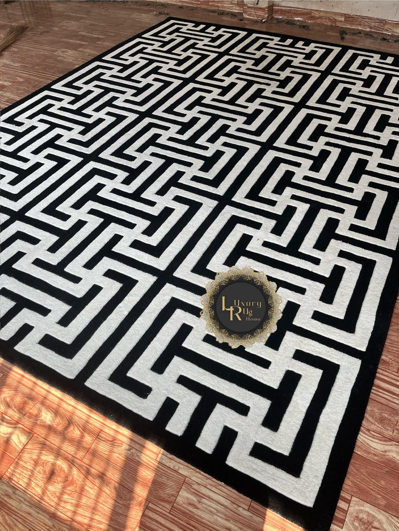 Maze Pattern Rug Hand-tufted Maze Pattern Rug: Black & Ivory Geometric Area Rug - Etsy