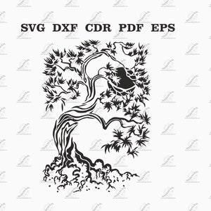 Könnte beinhalten: Schwarz-weiße Silhouette eines Baumes mit dicken Ästen und Wurzeln. Der Baum ist stilisiert und hat einen verspielten Charakter. Der Baum ist auf weißem Hintergrund isoliert.