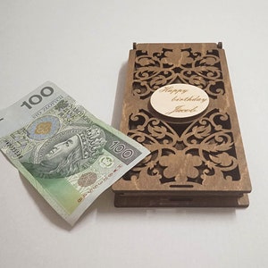 Confezione regalo in contanti. Busta di denaro. salvadanaio. Scatola in legno per regali in denaro. Regali personalizzati