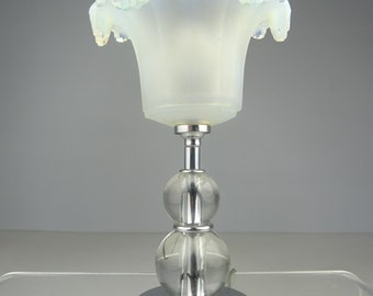 Bail. LAMPE DE TABLE ART DÉCO, France vers 1920