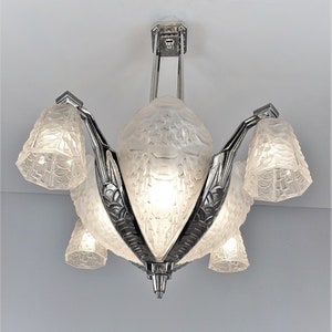 André Neut & Schneider - a large French art deco chandelier - Glass, nickel-plated bronze
