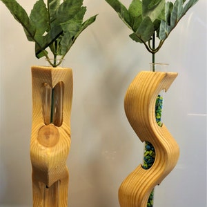 Holzstatue Reagenzglas Vase Bild 2