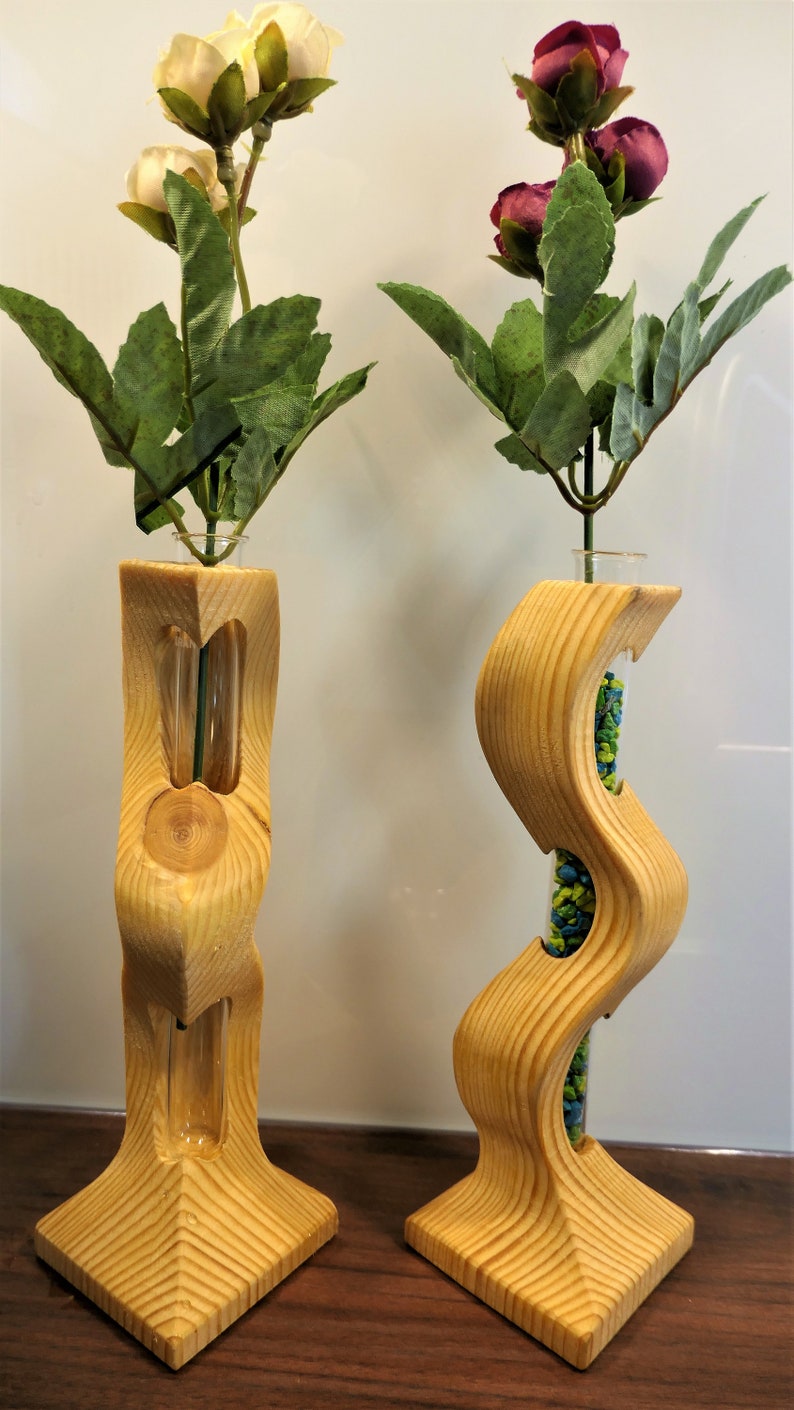 Holzstatue Reagenzglas Vase Bild 2