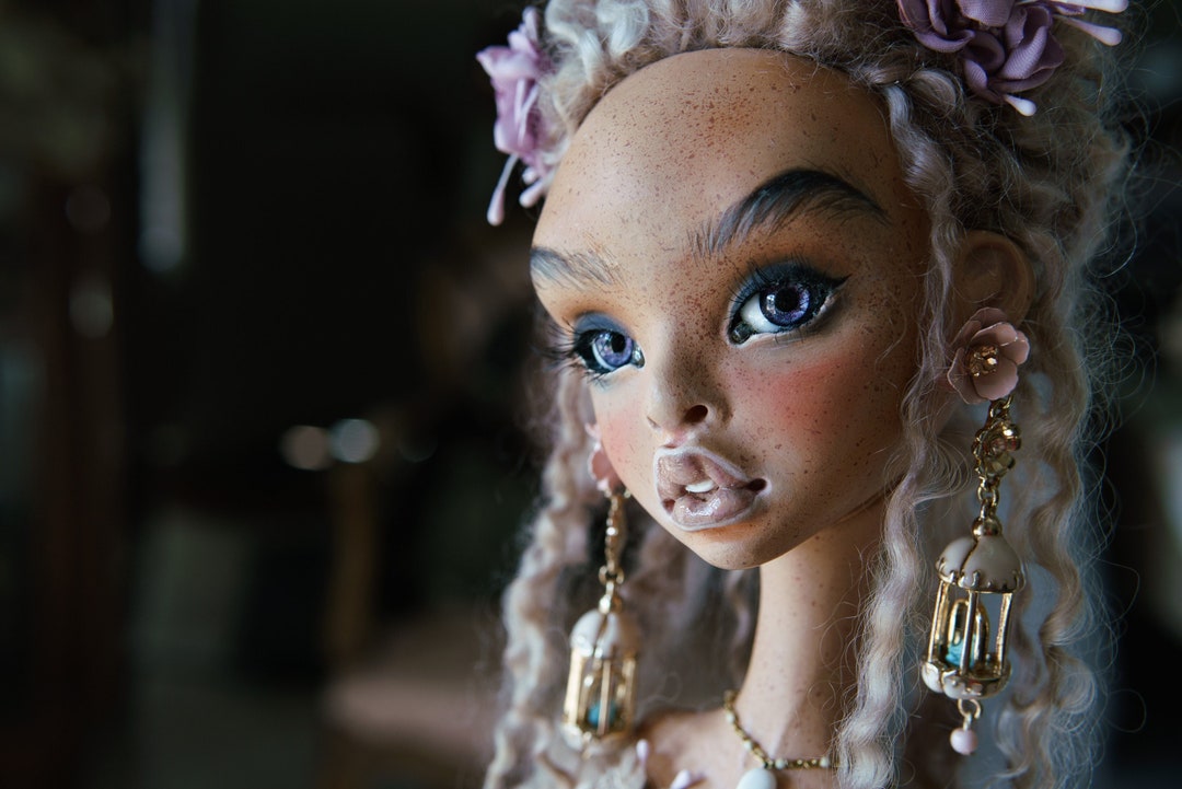 Poupée Violetta Mannequin Avec Guitare Et Make-up - Réf 4932 (neuve)