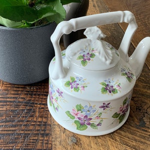 A Pretty Vintage Arthur Woods Floral Teapot