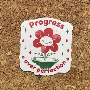 Sticker vooruitgang boven perfectie sticker geestelijke gezondheid sticker zelfliefde Sticker motiverende citaat Sticker pastelkleur - matte afwerking