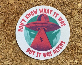 Sticker grappige buitenaardse ontvoering: retro vliegende schotel ufo
