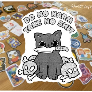 Não faça mal, não leve merda, adesivo de gato, sarcástico e engraçado, arte de adesivo de gato, adesivo gráfico de torta fofa, adesivo de desenho animado retrô