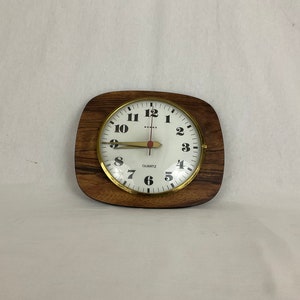 Pendulum wall clock brand BEROZ in brown formica rectangular shape vintage 1960 1970 French antique