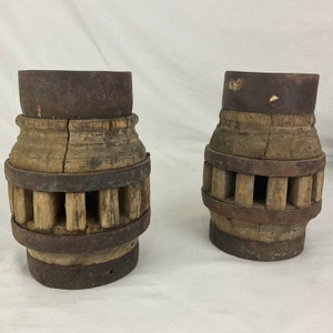 Para piast kół wózkowych z drewna i kutego żelaza idealna do podstawy lampy 23 cm vintage shabby chic francuski antyk