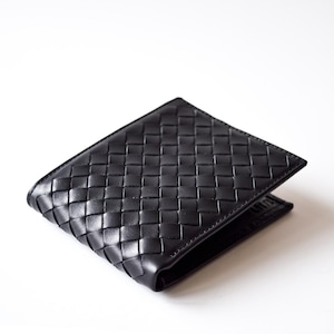 Cartera de cuero negro tejida a mano con iniciales personalizadas en relieve, billetera plegable delgada hecha a mano para hombres, regalo de aniversario para él, Día del Padre
