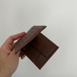 Handgefertigte schlanke zweifache Brieftasche für Herren mit Münzfach, optionalem Ausweisfenster, handgewebter Intrecciato-Leder-Brieftasche, Jubiläumsgeschenk, Vatergeschenk