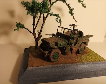 WWII Willy's Jeep model 1/35 scale pro built, paint&weathered with stand