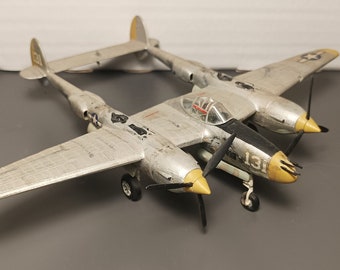 Pro built, paint & weathered 1/72 Scale Lockheed P38 Lightning Airfix