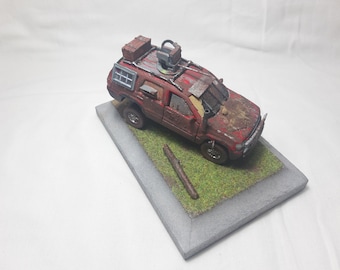 1/43 post apocalyptic Jeep Grand Cherokee with vignette
