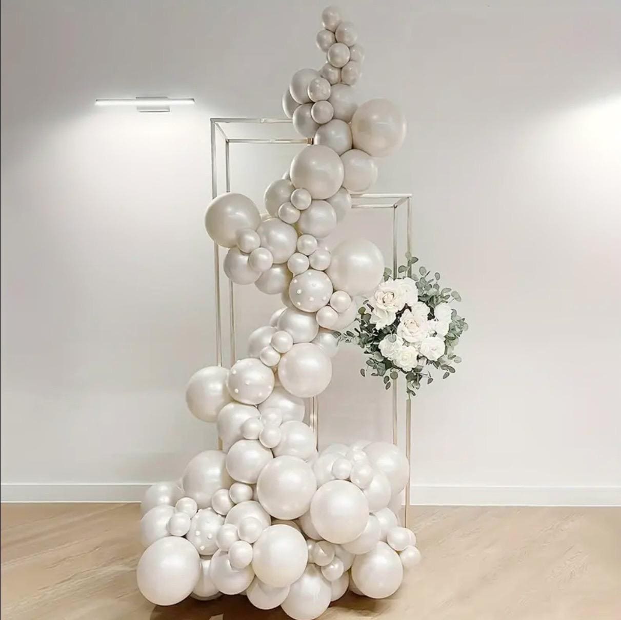 Decoracion Globos Kit De Arco De Globos Blancos Perlas, Globos Blancos Y  Dorados, Globos De Arena Blanca Perla, Diferentes Tamaños Para Bodas, Bodas,  Bodas, Aniversarios, Compromisos, Fiestas De Graduación (oro Arena  Decoracion, image size:1211x1209