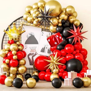 Kit ghirlanda arco palloncini rossi, neri e oro da 157 pezzi, decorazioni per feste a tema casinò con palloncini a corona di dadi a stella per feste di compleanno