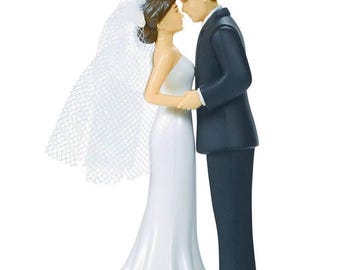 Elegant Bride & Groom Wedding Cake Plastic Topper with White Mesh Veil - 4.5” ,1 Piece - Perfect for Engagement Parties, Bridal Showers