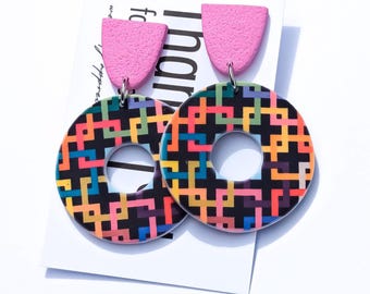 Neon Maze Hoop Earrings: Retro Geometric Polymer Clay Dangles