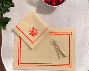 Set of 4 Red coral placemats,napkins|Red coral embroidery napkins|Placemats with two coral borders|Summer House,Yacht,Boat or Your Dinner