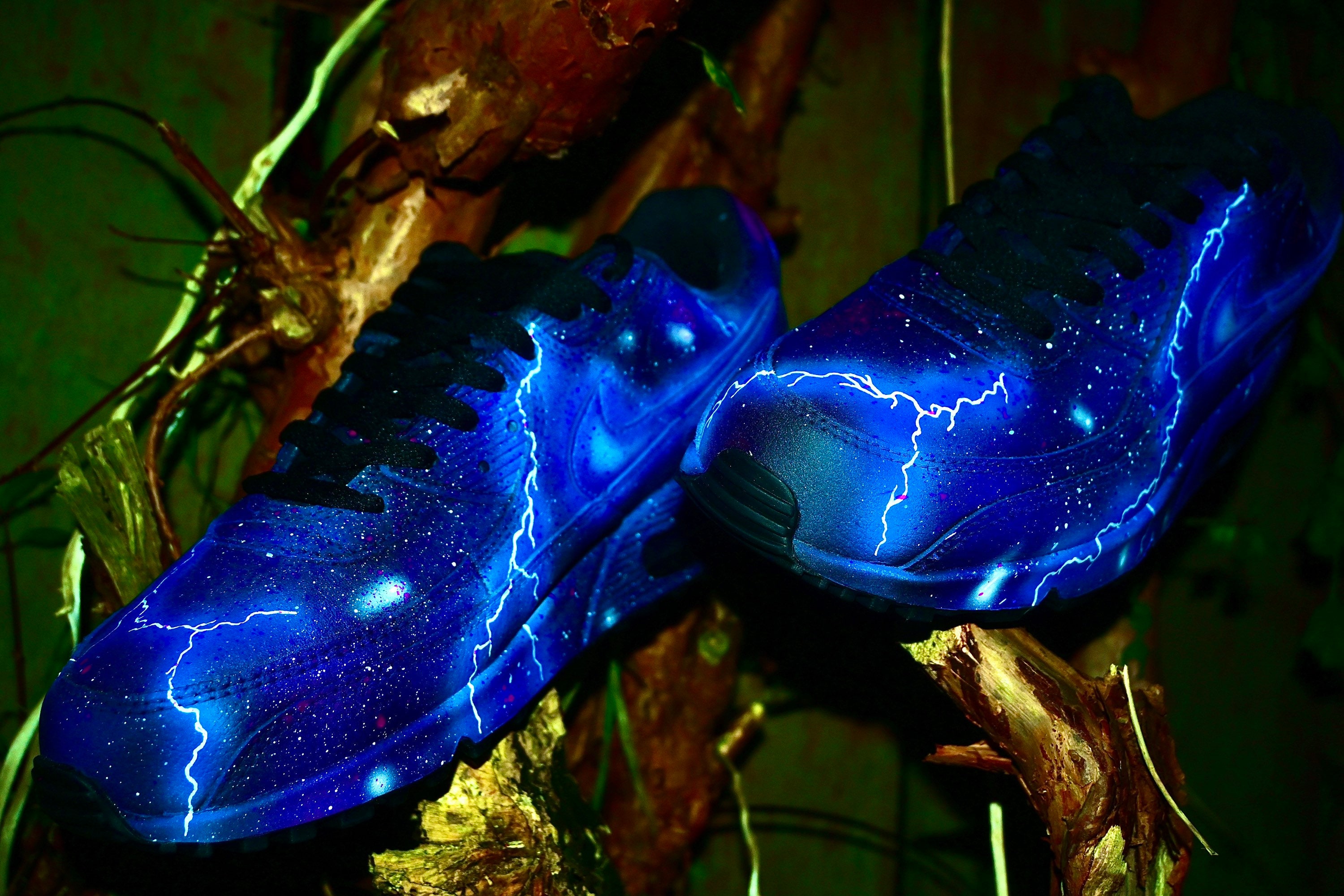 Custom Air Max 90 Pacific Blue #customshoes #customsneakers #nike #c