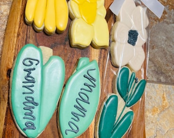 Galletas de azúcar para el Día de la Madre - Regalo para el Día de la Madre - Galletas de narcisos para mamá - Galletas decoradas a mano con glaseado real - Regalo comestible personalizado