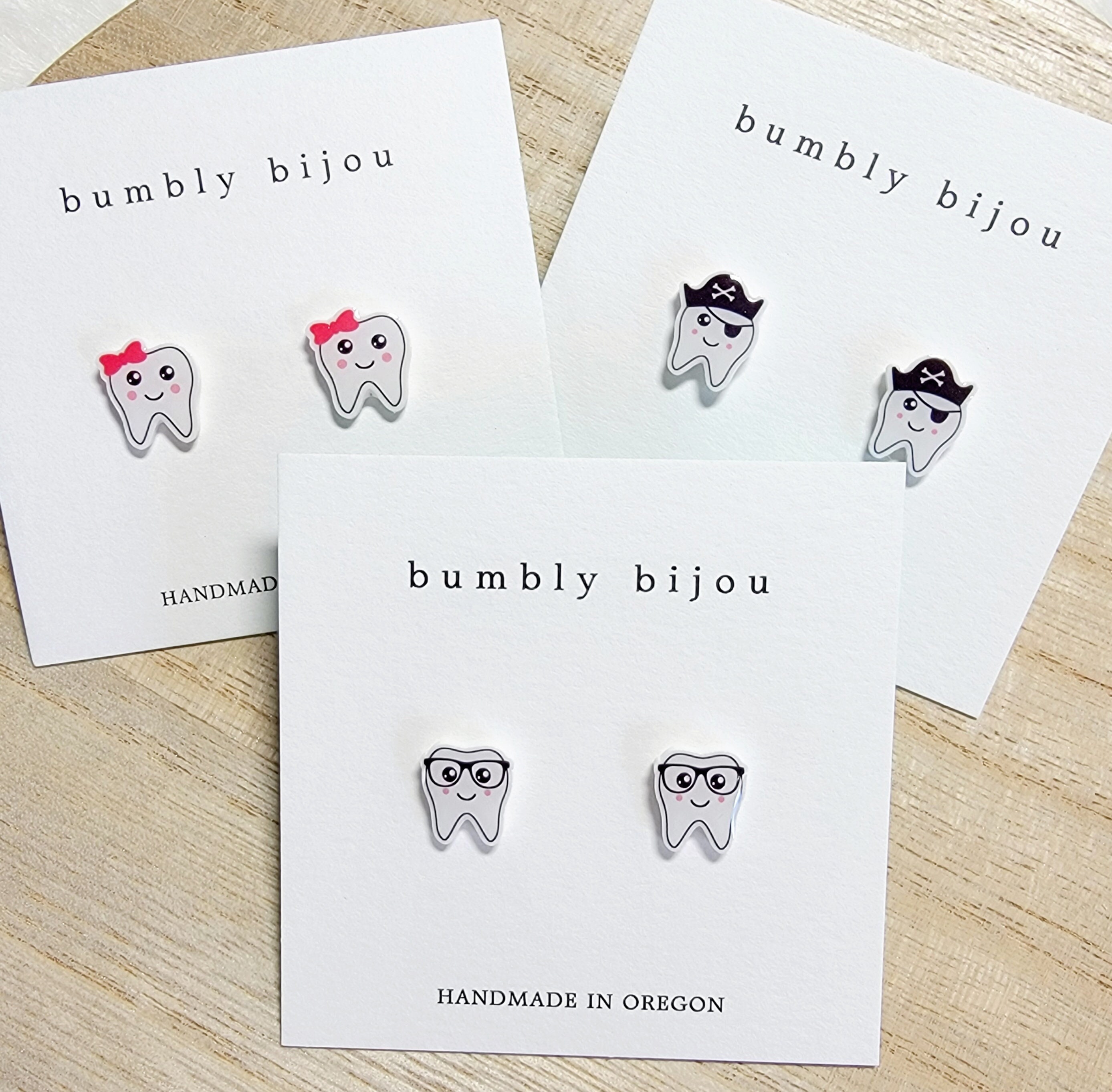 TOOTH Earrings / Hypoallergenic Titanium Post / Dentist Gift Dental Hygienist Gift Teeth Tooth Earrings Present Pirate Nerdy Cute