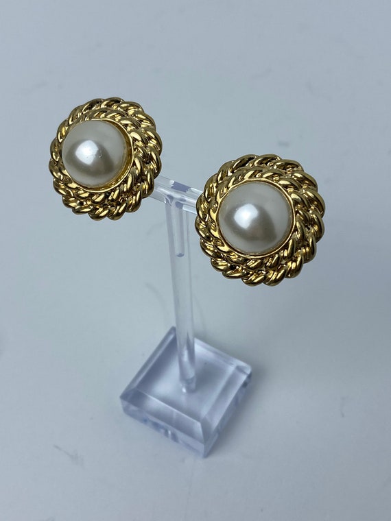 Vintage Faux Pearl and Golden Earrings - image 6