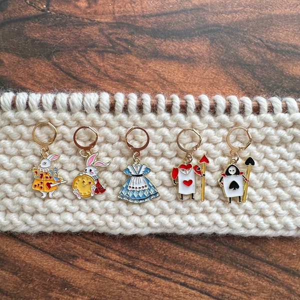 Wonderland Stitch Marker, Crochet, Knitting, Flos Crafty Crochet, Stitch Holders, Gift for Knitter Crochet Gift