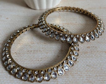 Paire de bracelets joncs kundan ornés de perles antiques • Taille de bijoux indiens 2,8