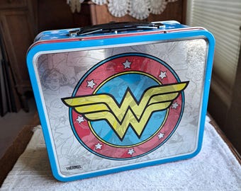 Vintage Wonder Woman Lunchbox, Comic Book Hero, Action Figure Lunchbox