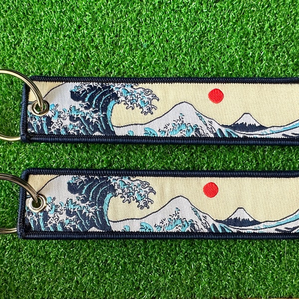 Japanese Great Wave off Kanagawa Embroidered Keychain - JDM Key Tag - Japanese Classic Painting Jet Tag - Japanese Gift, Anime keychain