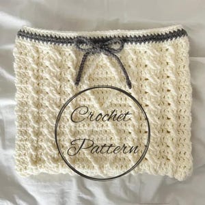 Cardigan Book Sleeve PDF Crochet Pattern + Video | DIY E-Reader & Book Pouch