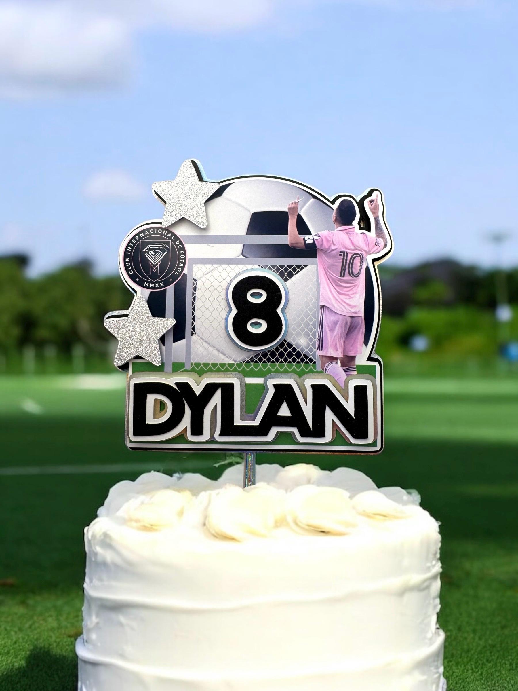 Kit Decorazione Compleanno Lionel Messi | 13 Topper Per Torta, 16 Palloncini E Striscione, Tema Calcio Per Feste