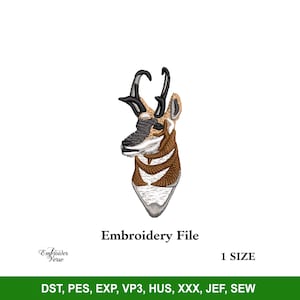 Pode incluir: Um desenho bordado da cabeça de um antílope pronghorn, com costuras detalhadas em tons de castanho, preto e branco. A imagem está rotulada como "Embroidery File" e "1 SIZE". O banner inferior lista os formatos de arquivo.