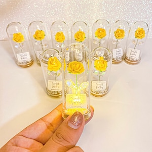 10 pcs Rose Wedding Favors with Crystal Petals and LIGHT, Beauty and the Beast, Sweet 16 Favors, Quinceañera Favors, Party Favor, Glass dome