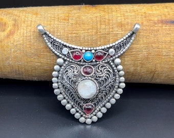 Moonstone/Tiger eye/ Moon heart pendant/ Tibetan silver(0332-2)