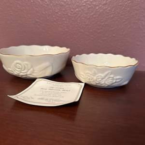 Pair of Vintage Lenox Rose Blossom Porcelain Bowls, Rimmed in 24k Gold, With Certificate of Authenticity