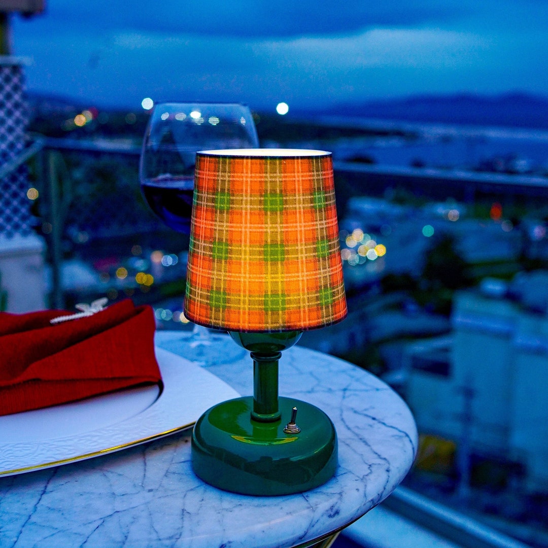 vintage-inspired-table-lamp-cordless-led-table-lamp-battery-powered