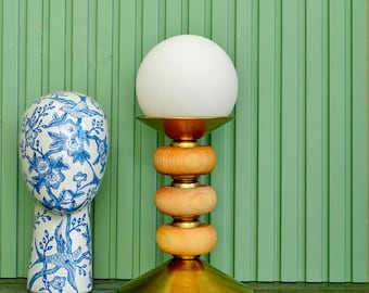 Mid Century Globe Table Lamp, Artisan Wood Bead Lamp, Retro Modern Globe Light for Bedroom or Office, Natural Wood and Brass Finish Lamp