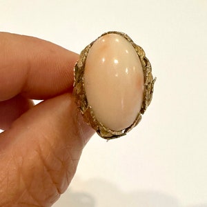 Vintage coral ring 18k
