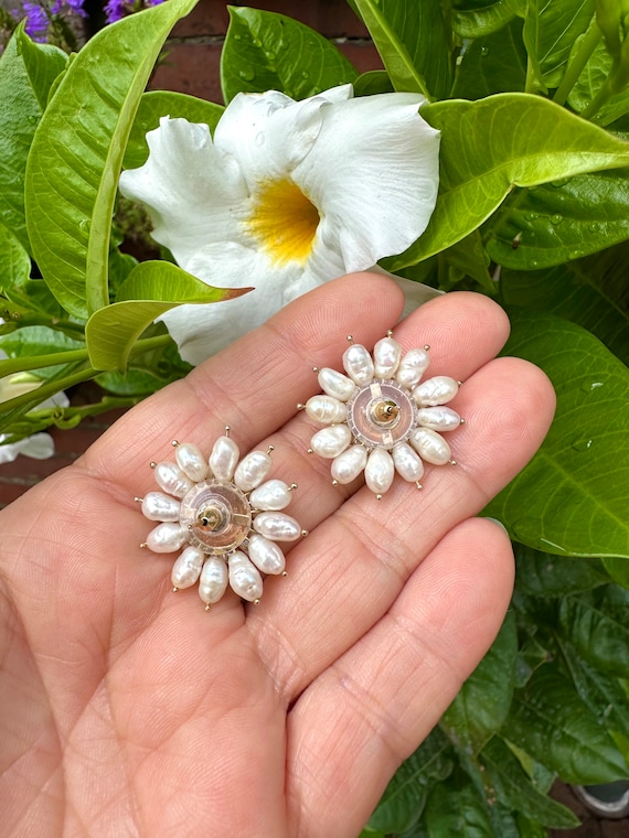 Sunburst Pearl earrings - image 2
