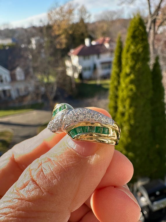 diamond and emerald ring - image 4