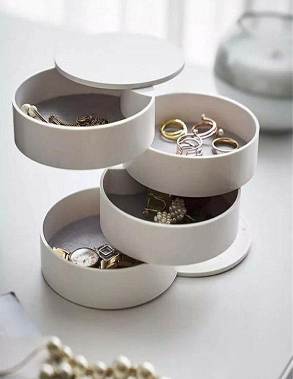 Rotating jewelry sale organizer