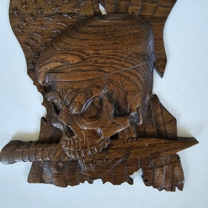 Handmade Wood Skull Knife Beret Flag Plaque (Red Oak Stain)