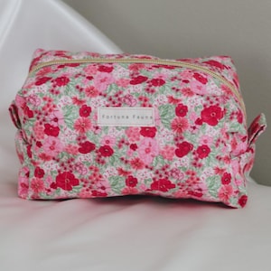 Pink Boxy Quilted Zipper Pouch, Travel Organizer, Handmade Zipper Bag, Travel Accessory, Quilted Boxy Bag, Birthday Gift For Her,