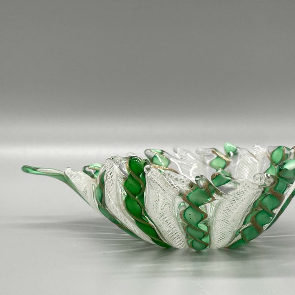 Green white Zanfirico Latticino glass bowl, Venini, Murano, 1950s
