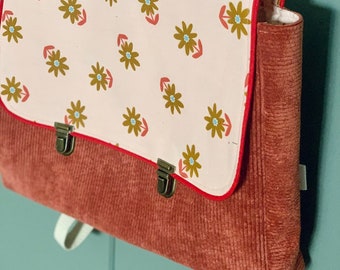 Borsa da bambina in velluto a coste fatta a mano